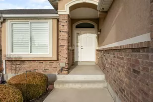572 E 2250 N, North Ogden, UT 84414 - Photo 2