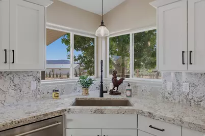 898 W Grand Canyon Dr, Kanab, UT 84741 - Photo 8