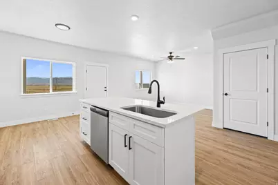 1269 N 680 W #3, Tooele, UT 84074 - Photo 10