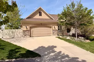 4488 Summerwood Dr, Bountiful, UT 84010 - Photo 2