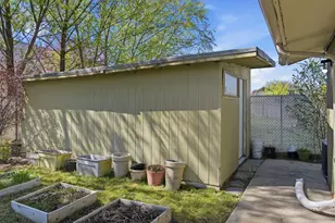 209 W 205 N, Orem, UT 84057 - Photo 32