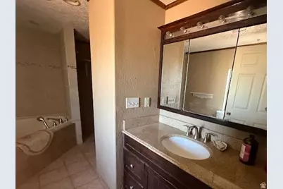 160 N 4900 W, Roosevelt, UT 84066 - Photo 20