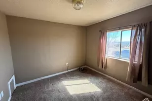 160 N 4900 W, Roosevelt, UT 84066 - Photo 16