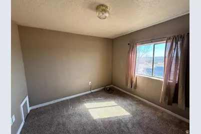 160 N 4900 W, Roosevelt, UT 84066 - Photo 16