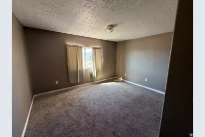 160 N 4900 W, Roosevelt, UT 84066 - Photo 14