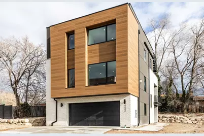 4451 S Holladay Park Ln E, Holladay, UT 84124 - Photo 2