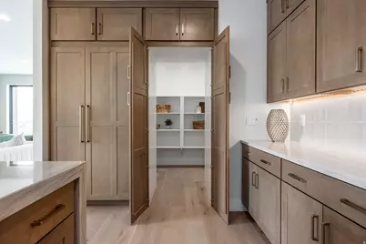 4451 S Holladay Park Ln E, Holladay, UT 84124 - Photo 14