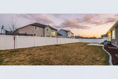 4842 N Goosefoot Dr, Eagle Mountain, UT 84005 - Photo 46