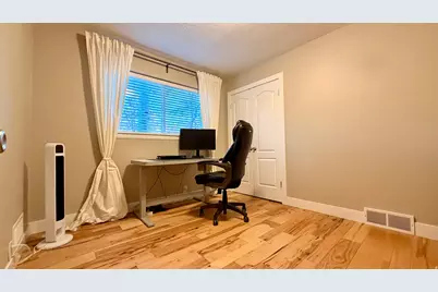 2284 S Brentwood Cir E, Salt Lake City, UT 84158 - Photo 14