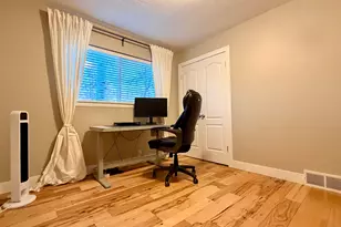 2284 S Brentwood Cir E, Salt Lake City, UT 84158 - Photo 14