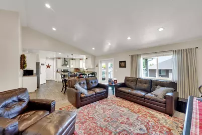 126 N Balsam Way W, Price, UT 84501 - Photo 8