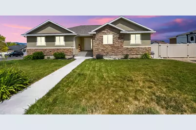 126 N Balsam Way W, Price, UT 84501 - Photo 2