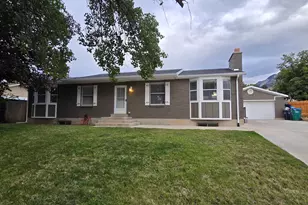 9457 S Fox Hunt Dr, Sandy, UT 84092 - Photo 4