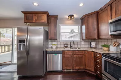 9457 S Fox Hunt Dr #49, Sandy, UT 84092 - Photo 22