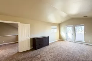 43 Hillsborough Dr, Pleasant View, UT 84414 - Photo 10