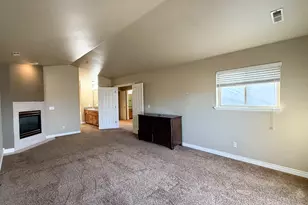 43 Hillsborough Dr, Pleasant View, UT 84414 - Photo 32