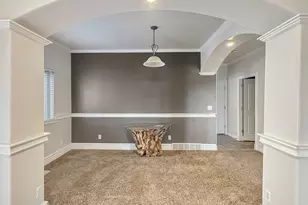 43 Hillsborough Dr, Pleasant View, UT 84414 - Photo 4