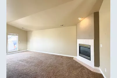 43 Hillsborough Dr, Pleasant View, UT 84414 - Photo 16