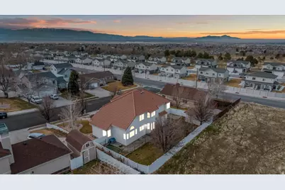 19 S 820 E, Tooele, UT 84074 - Photo 42