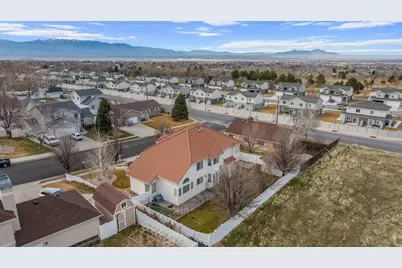 19 S 820 E, Tooele, UT 84074 - Photo 40