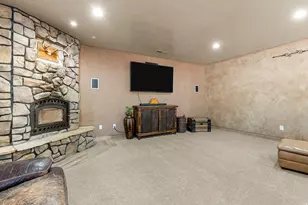 1045 W Sapphire, Diamond Valley, UT 84770 - Photo 16