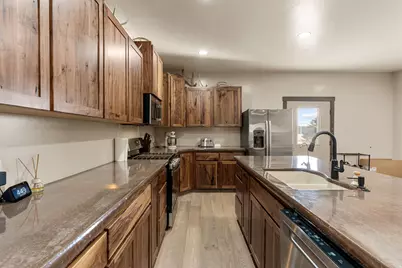 1045 W Sapphire, Diamond Valley, UT 84770 - Photo 66