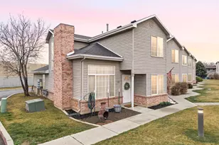 225 S Majestic Meadows Dr, Payson, UT 84651 - Photo 2