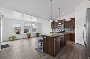 1443 S Evans St, Lehi, UT 84043 - Photo 10