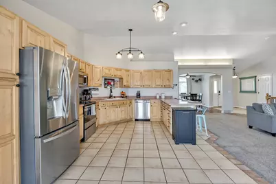 4637 W Moose Horn Ct, West Jordan, UT 84088 - Photo 8