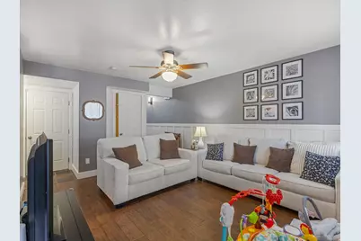 1137 E Holmes Ln S, Layton, UT 84041 - Photo 6