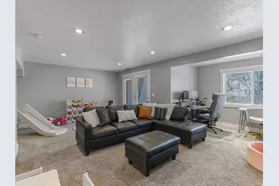 1137 E Holmes Ln S, Layton, UT 84041 - Photo 20