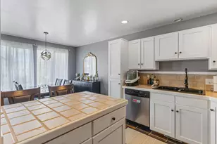 1137 E Holmes Ln S, Layton, UT 84041 - Photo 10