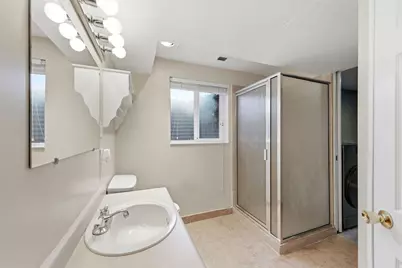 5496 S Bastile Dr W, Taylorsville, UT 84129 - Photo 26