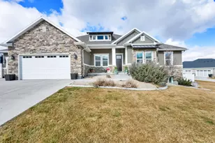 7032 W Echo Blf Dr, Herriman, UT 84096 - Photo 2