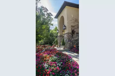 3467 E Hidden Oak Dr, Cottonwood Heights, UT 84121 - Photo 60