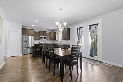 2287 S 2060 W, Woods Cross, UT 84087 - Photo 8
