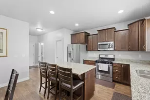 2287 S 2060 W, Woods Cross, UT 84087 - Photo 12