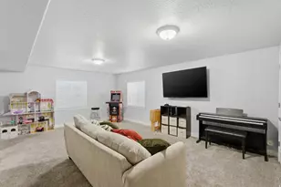 2287 S 2060 W, Woods Cross, UT 84087 - Photo 24