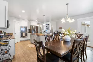 9913 N Outlook Way, Eagle Mountain, UT 84005 - Photo 2