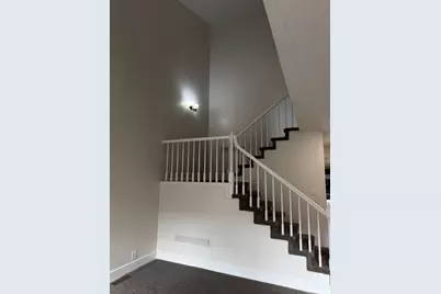 8722 S Oakwood Cir, Sandy, UT 84094 - Photo 6