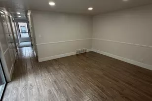 8722 S Oakwood Park Circle, Sandy, UT 84094 - Photo 16