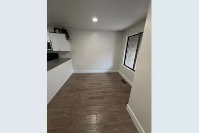 8722 S Oakwood Cir, Sandy, UT 84094 - Photo 4