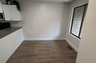 8722 S Oakwood Park Circle, Sandy, UT 84094 - Photo 4