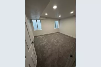 8722 S Oakwood Cir, Sandy, UT 84094 - Photo 10