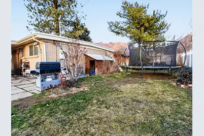 2744 E 7265 S, Cottonwood Heights, UT 84121 - Photo 36