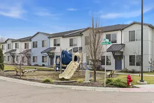 421 E Penny Ln, Clearfield, UT 84015 - Photo 4