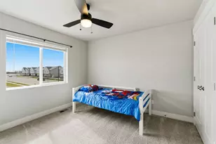 421 E Penny Ln, Clearfield, UT 84015 - Photo 24