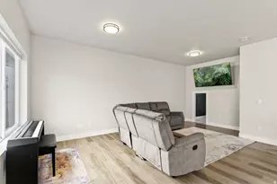 421 E Penny Ln, Clearfield, UT 84015 - Photo 14