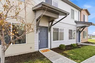 421 E Penny Ln, Clearfield, UT 84015 - Photo 2