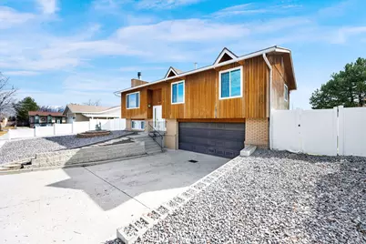 2617 W Donnawood Cir S, Salt Lake City, UT 84129 - Photo 2